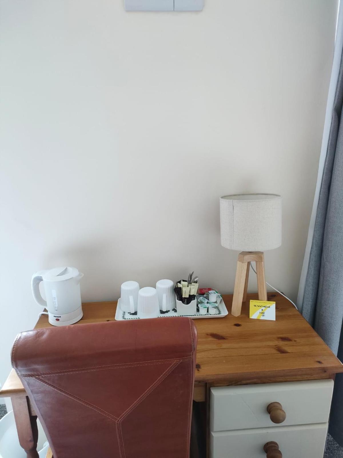 Sunnymead Guest House Абъристуит Стая снимка